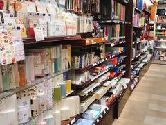 -大垣书店(烏丸三条店)