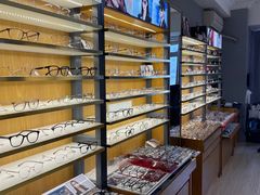 -优医视平价眼镜蔡司依视路折扣工厂店(德胜门店)