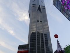 仰望明天广场-上海明天广场JW万豪酒店