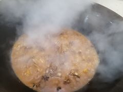 -三江鱼东北特色铁锅炖(骆驼店)