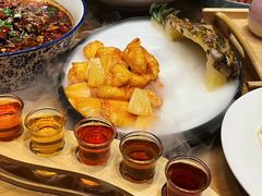 -柒月小火炉·新派川菜(金狮广场店)