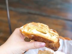 黄金流奶羊角-麦田工坊(月湖店)