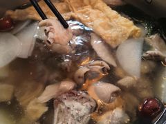 -芳村榕树头叹佬鸡煲(体育西店)