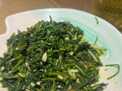 -东口码头·烧鸽子·鱼头泡饼·地方菜(金鹰悦城店)
