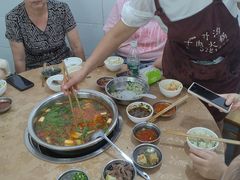 -黑竹沟新场牛肉火锅
