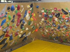 -问山MountQuest攀岩馆