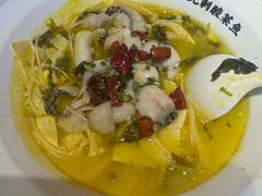 -渝是乎酸菜鱼·川渝小炒(新世界百货望京店)