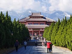 -三塔倒影公园