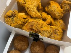 -BHC炸鸡(明洞总店)