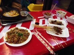 -鸿通城购物中心