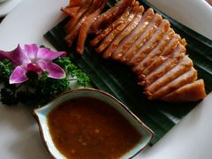 猪颈肉-忘忧草融合私房菜(红鼎国际店)