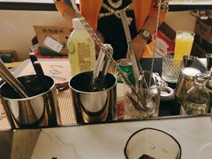 -Mx.cocktail bar