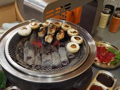 -围炉肉舍•炭烤活鳗•丹东海鲜烤肉(步行街店)