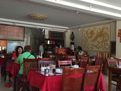 -溢心园香河肉饼总店