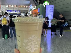 -星巴克(上海虹桥站2A检票口)