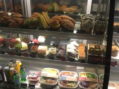 面包甜点陈列柜-星巴克(无锡大东方店)