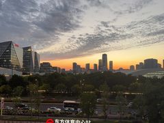 -东方体育中心(地铁站)