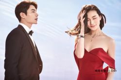 俏皮可爱-巴黎婚纱摄影工作室