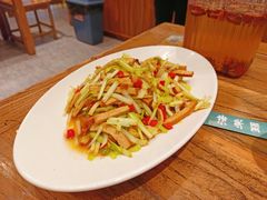 蒜苗炒香干-海富荣·锅贴·陕菜家常菜(阳光城店)