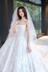 -Renee芮亦婚纱(原丽莎)