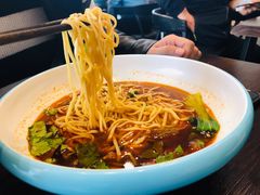 香辣牛肉面-何必是家面馆 HB noodles&coffee
