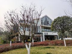 -叁山与肆客服号民宿(龙泉阳光城百工堰公园店)