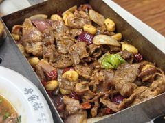 -老东镇啤酒屋海鲜加工·蒸汽海鲜·海鲜烧烤(台东店)