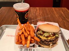 -FATBURGER 特富客汉堡(外交公寓店)