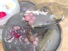 网红水泥灰元气水果杯-溪边姑娘·拉丝酸奶水果捞(春熙路店)