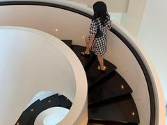-瑰丽酒店·海吧·天际下午茶·现场DJ·天台酒吧