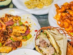 -金卯白肉罩火烧