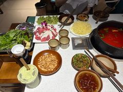 -贵府酸汤牛肉火锅·贵州老字号(飞山街店)