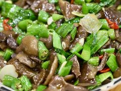 -榕江牛瘪牛肉火锅