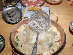 -洱火云南酸菜牛肉火锅(石景山当代商城店)