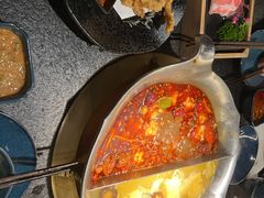 台式麻辣花胶鸡鸳鸯锅-湊湊火锅·茶憩(世博大道店)