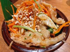 凉拌鸡爪-云海肴·汽锅鸡·云南代表菜(天山百盛优客店)