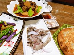 -清真·玛丽亚新疆菜主题餐厅(浙江中路店)