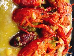 -虾弄弄海派小龙虾·牛羊蝎子火锅