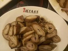 -老鼎万春卤菜(鹭湖宫8区店)