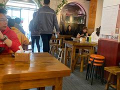 大堂-丽虹云南过桥米线(兴工街店)