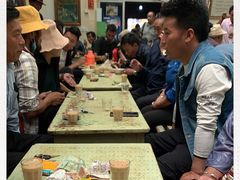 大堂-老光明岗琼甜茶馆