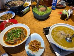 -头上红煨盐鸡·非遗院子餐厅
