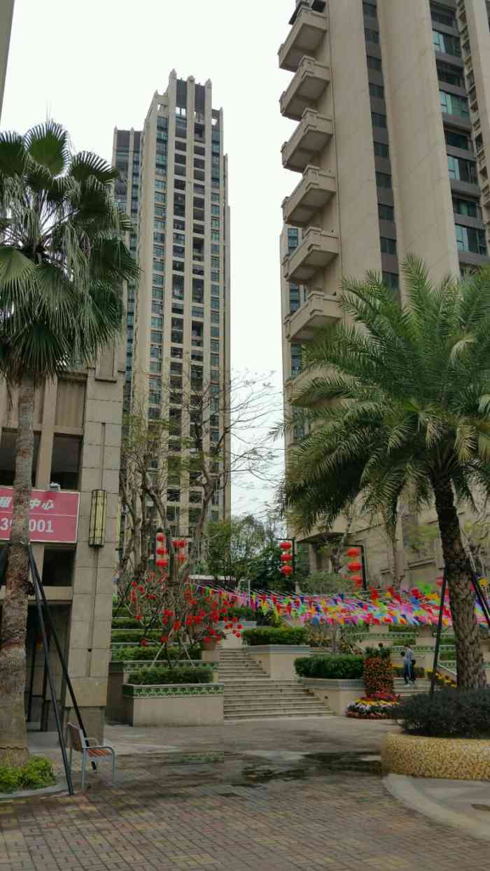 万科金域缇香二期-"嗯,还是挺好的地方,有一点偏就是.