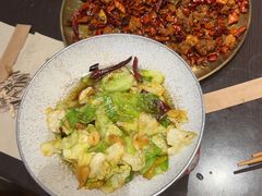 -川流不息·地道川菜·小龙虾(松东路店)