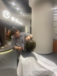 -P.R.O.salon 发哲