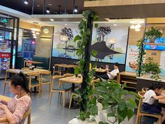 大堂-李先生牛肉面大王(成都东站西广场店)