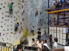 -山之巅攀岩馆(太古城店)