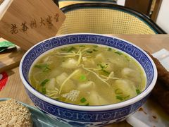 老城门泡泡馄饨-老苏州大客堂·苏帮菜·松鼠桂鱼·苏州传统小吃(观前街人民商场店)