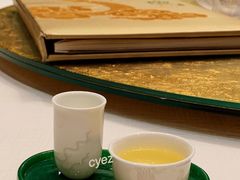 蜜桃乌龙茶-誉珑轩