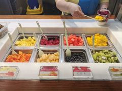 自助取餐区-三佰瑞冻酸奶(凯德MALL店)